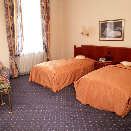 Bayerischer Hof 4* Drezno