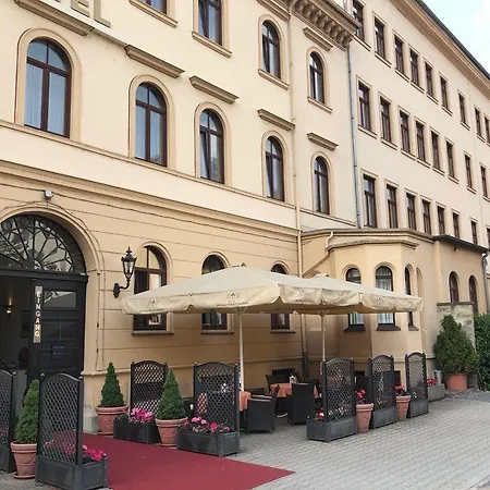Bayerischer Hof Hotel 4*