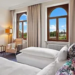 Hotel Bayerischer Hof 4*