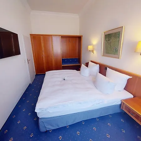 Hotel Bayerischer Hof 4*