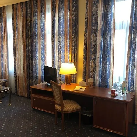 Bayerischer Hof 4* Drezno