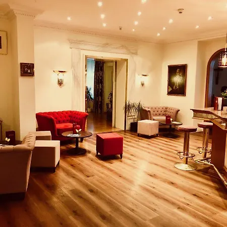 Bayerischer Hof Hotel 4*