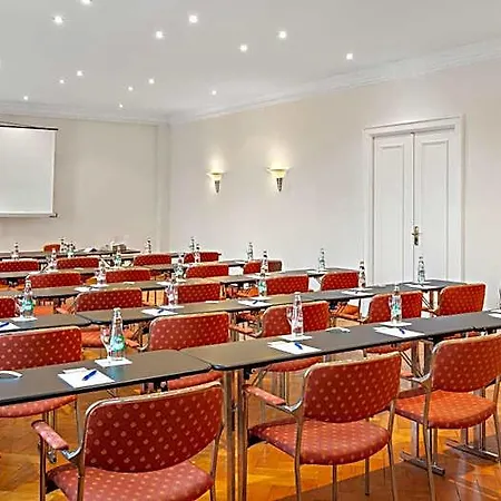 Bayerischer Hof Hotel Dresden