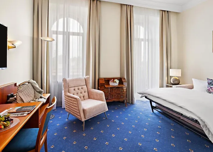 Bayerischer Hof 4*