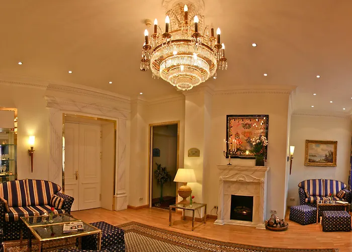 Bayerischer Hof Ξενοδοχείο 4*