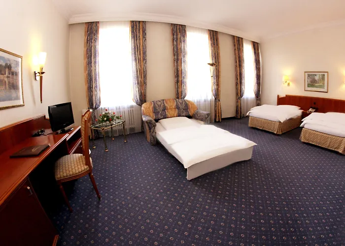 Bayerischer Hof فندق