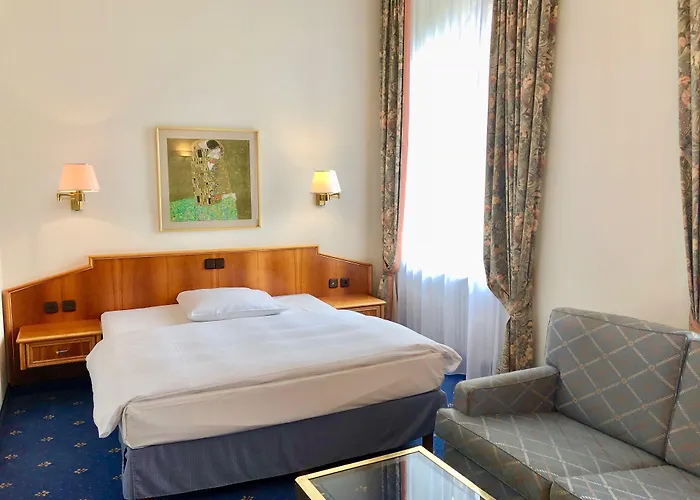 Bayerischer Hof 4*