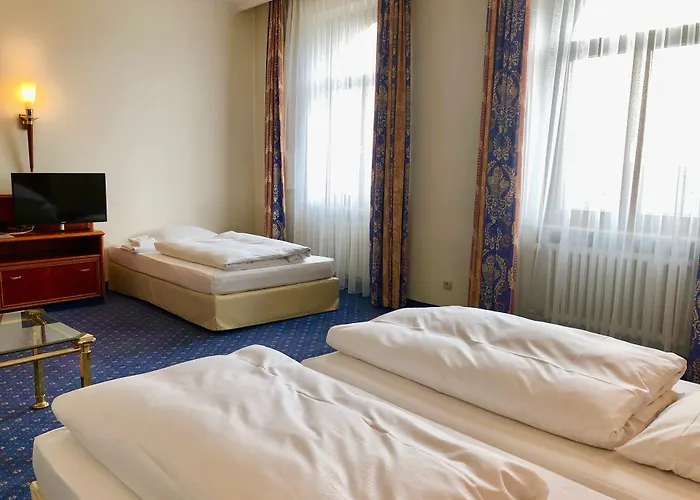 Bayerischer Hof Ξενοδοχείο 4*