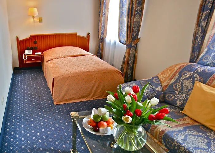 فندق Bayerischer Hof 4*