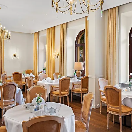 Bayerischer Hof 4*